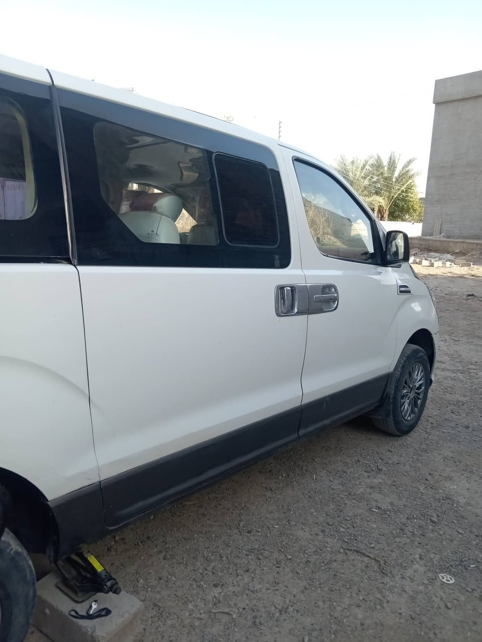 السلام عليكم 2009 رقم واسط دولي هزه وسنويه جديده كير اكسل محرك كفاله ***********
