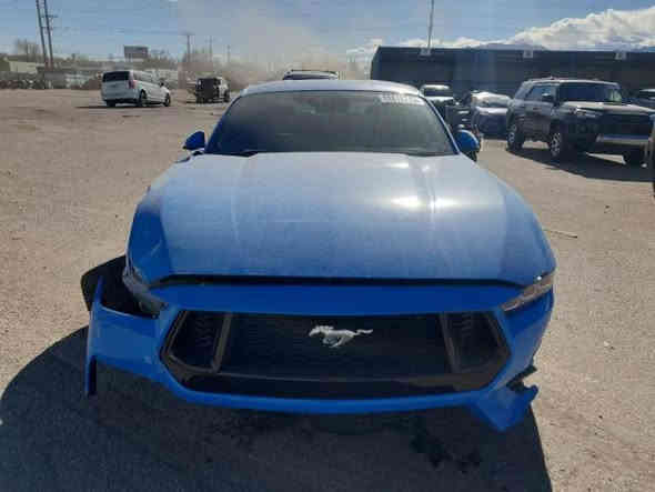 #اعلان_مزاد
نوع السيارة : 2025 FORD MUSTANG
حجم المحرك : 4 سلندر 2.3
تاريخ المزايدة: الاثنين 2025/12/8
وقت مزاد السياره :السادسة مساءا
مدة وصول السيارة : من 55 الى 70 يوم 
سعر السيارة : حسب تاريخ المزايدة المذكور اعلاه
الضرر والمواصفات : حسب الصور المرفقة
يمكن ان يتم ادخالها عن طريق كتاب الشهداء
نود اعلامكم ان ما ينشر على صفحتنا هو نموذج بسيط من سيارات المزاد
للمزيد من المعلومات يرجى الحضور الساعة السادسة مساءآ الى مقر الشركة الكائن في بغداد-زيونة-شارع الربيعي-مجمع الشراع التجاري
المبيعات : ***********
***********
رابط كروب على الواتساب: 
https://chat.whatsapp.com/IIc5i1wAskBIlIJ3GtWp2h
