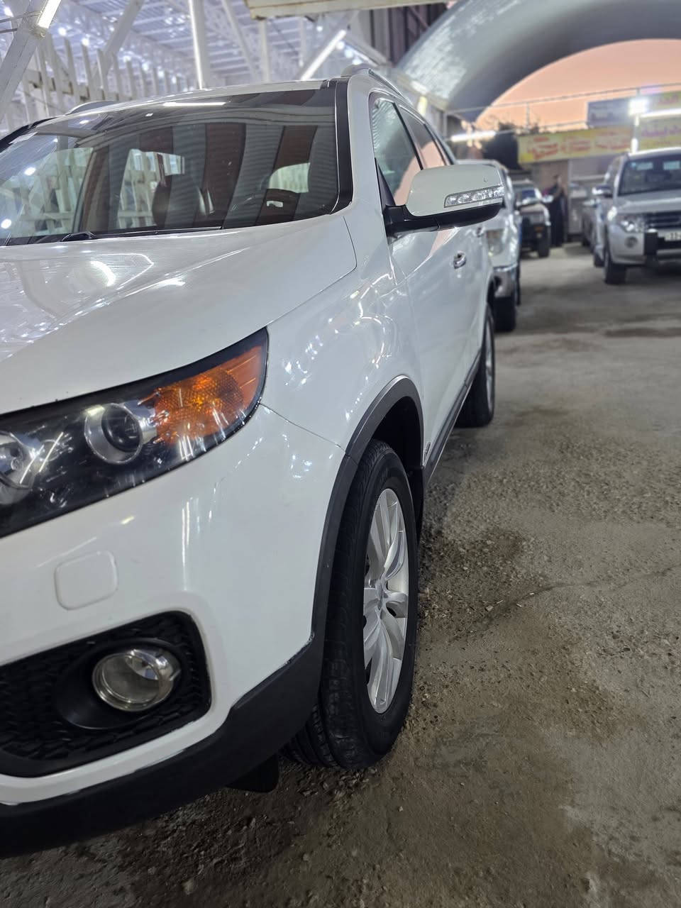 كيا سورينتو 2012 خليجي
سياره فوول مواصفات 1/1 فووول 
رقم بغداد  شرط تحويل مباشر
محرك 6 سلندر  مكفوله 
🔰 مواصفات 1/1 فوول للاخير
( بصمة ابواب + بصمة تشغيل + سقف بنوراما طكتين + كشنات 7 راكب + كامره خلفيه + تحكمات 3 جهات + مري شفط + دشبول فورميكا صاج + تحديد سرعه + كير اوتو وعادي 6 نمر + 5 ويلكب + يدات نيكل )
سياره جديده و جاهزه عنوان النجف الاشرف  السعر (١٥٦)
 ورقه وبيها مجال شراي اتصل و تدلل 
***********
