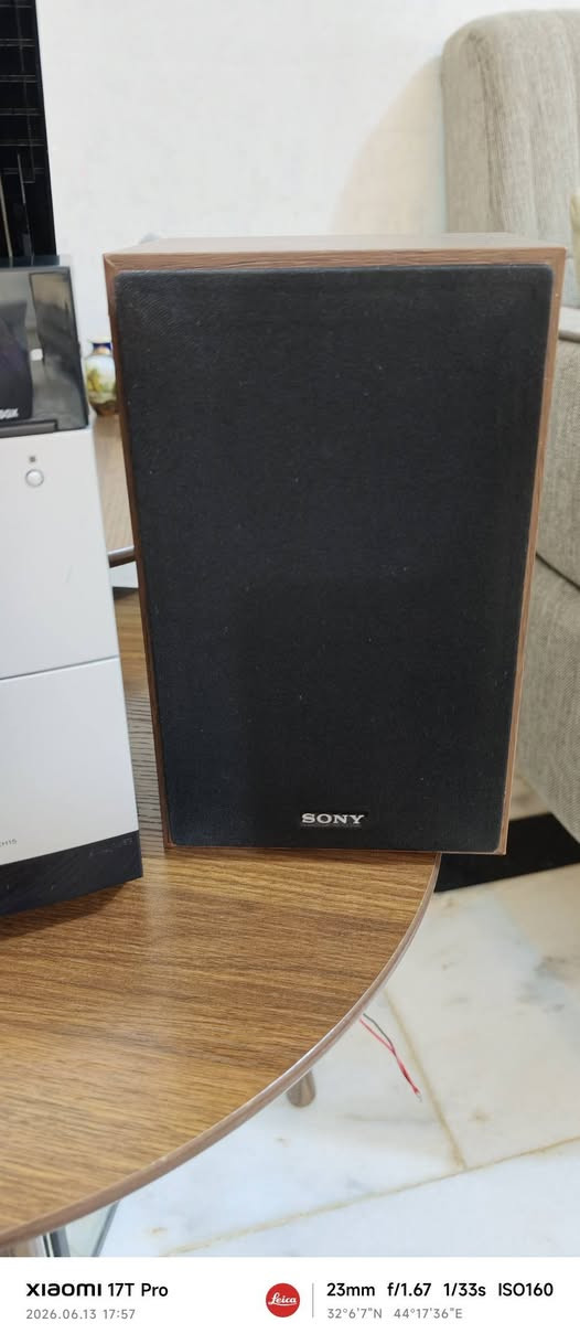السلام عليكم
1. جهاز مني سستم 
ماركه Sony 
مسجل 
راديو 
سيدي MP3
اوكس 
سماعتين 
كله شغال 
السعر 50

2. جهاز مني سستم 
ماركه Panasonic 
ماليزيا 
راديو 
سيدي
اوكس 
فلاش 
بلوتوث 
كله شغال 
السعر 45
التوصيل 5 بغداد 6 باقي المحافظات


**إذا كنت صاحب هذا الإعلان وتريد حذفه لأي سبب، رجاءا أرسل رسالة إلى الدعم الفني**