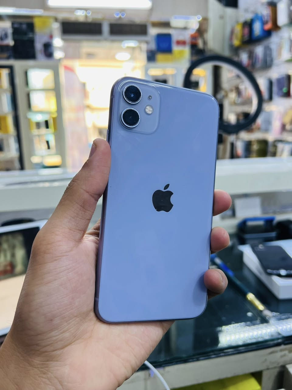 💵 البيع نقد و قسط 💵 
متوفر الآن في مركز الفجر للموبايل 📱 

📱 آيفون 11 برو ماكس 
📱 آيفون 11 عادي ( لونين ) 

السعر 🔥 🔥 🔥 

موقعنا : قضاء الفجر - شارع 30 - مجاور فلافل حمادي - مقابل مقهى سيد شمخي 
للحجز و الإستفسار مراسلة الصفحة أو الإتصال *********** 📞
