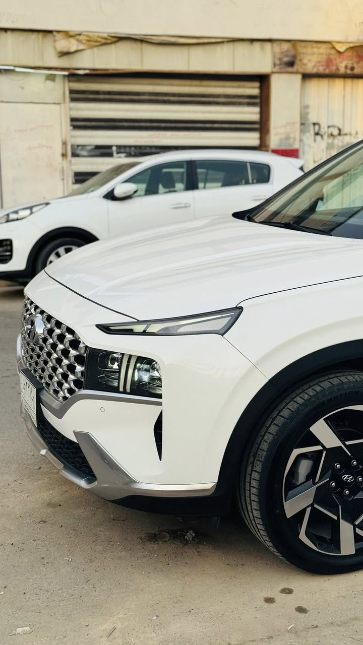 سنتافي 2024 فول خليجي بصمة بانوراما كشنات كهرباء 7 راكب 6 سلندر 3500 محرك صندوق كهرباء كير دكم شاشة كاميرا حساس امامي خلفي رادار جانبي مري شفط وضعيات قيادة كروس سرعة شاحن لاسلكي ماشية 33 مكفولة من الصبغ والبارد والتبديل مكان السيارة بغداد السعر 310 وبيهة مجال 
***********
***********
