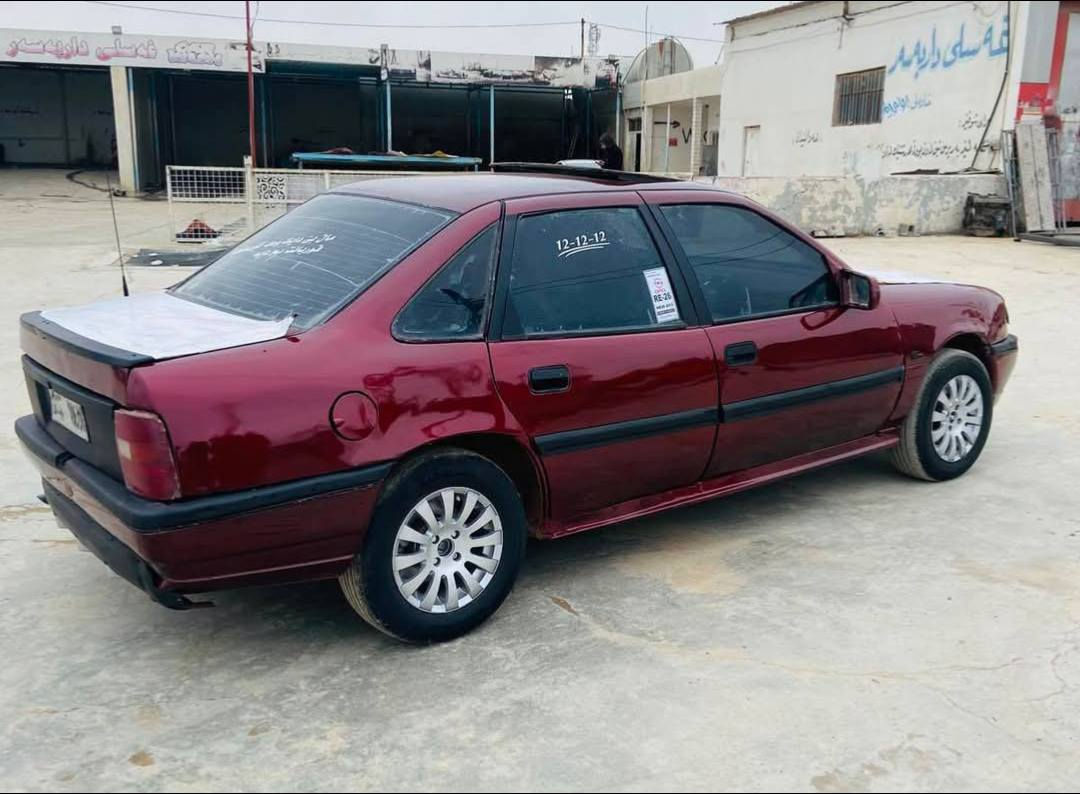 فرۆشتنی خێرا ئۆپڵ ڤیکترا مۆدێل1990 سڵایت مەکینە 18 ئارمی پلاستیکی سلێمانی دوو جام کارەبا گێڕ و مەکینە بە شەرت موس و براوە بە شەرت تەقە و رەقەی نیە پێشی کەپسە دواوەی دەعمی هەیە کارەبای بە شەرت سعری 12 وەرەقە و مەجالێکی برایانە شوێن پیرەمەگرون 0751.037.8850ڤایبەر السليمانية, العراق
