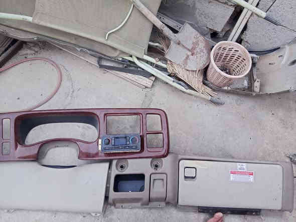 سلام عليكم غراض الفينية مال تفصيخ اصلي
مكان بصرة رقم ***********
