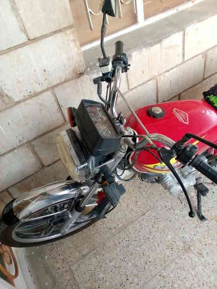 ماطور ايراني 2020تنكر سلف وللبصرة كامل من كلشي بس كيج السرعة ما يشتغل بدون اوراق اقتصاي بالبانزين حيل حيل
السعر 550الف وبي مجال بسيط مكاني بروانة الهضبة ***********
