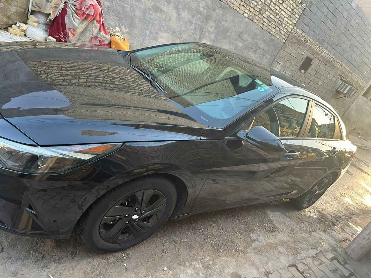 السلام عليكم 
————————
للبيع 
النترا أمريكي  
موديل 2022
محرك 2.0 دوش
—————————————
شاشه كبير 
كامره خليفه 
رادار امامي 
تثبيت مسار 
تحكم ستيرن فول
باقي تفاصيل واضحه بالصور 
—————————————————————-
سياره وارد امريكي 
 صور السونار واضح بالمنشور 
(( رقم بغداد تحويل ثاني يوم ))
—————————————————————
مكانه :- بغداد الخطيب  
السعر :- 150 
اتصال : ***********
