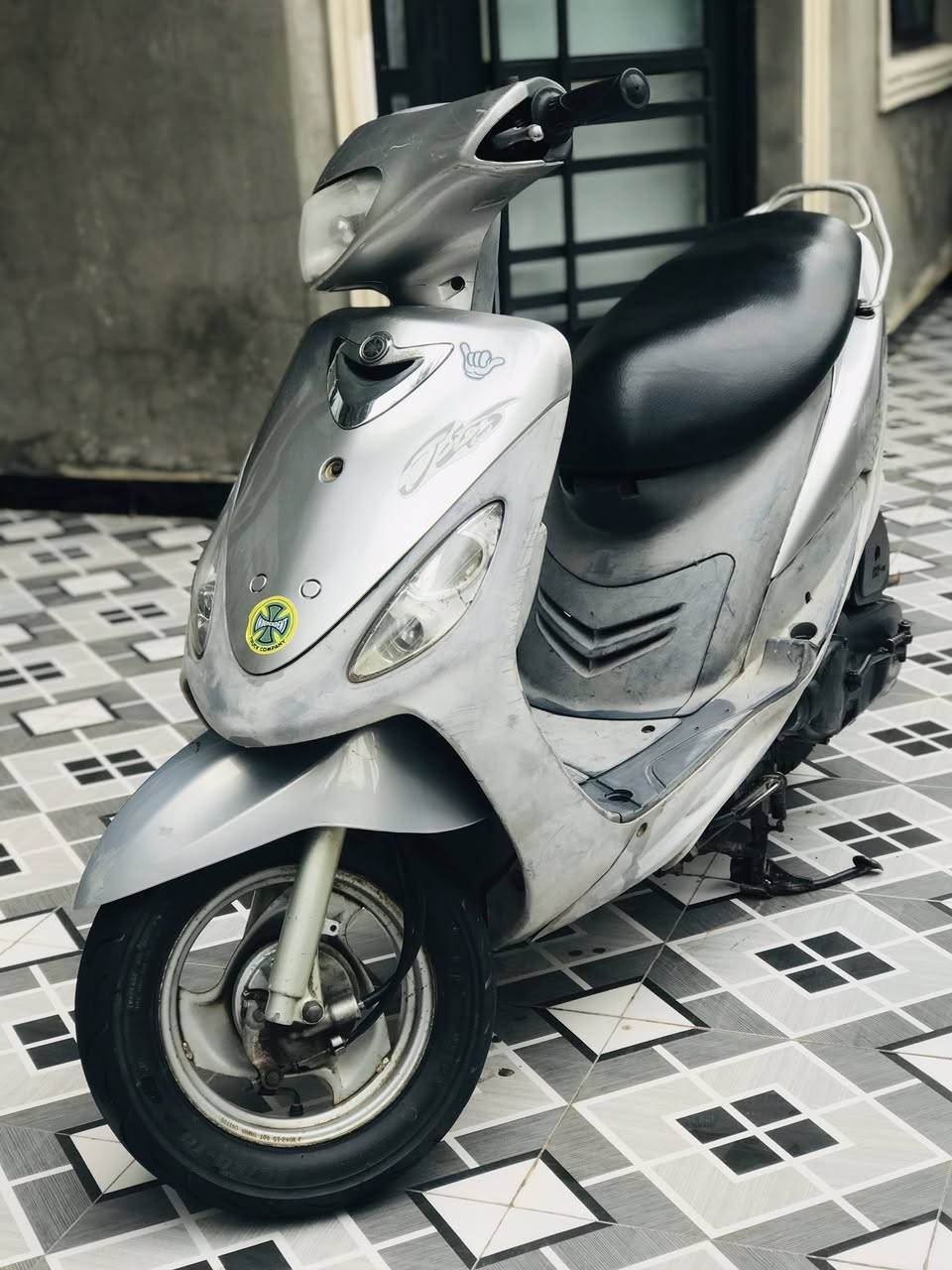 سلام عليكم ماكس منغولي لبيع مكينه ناعمه مامفتوحه دراجه جديده بلاديه مال رمبه صلله من طلعت من الوكيل 4اشهرة الاستفسار عل رقم ***********
