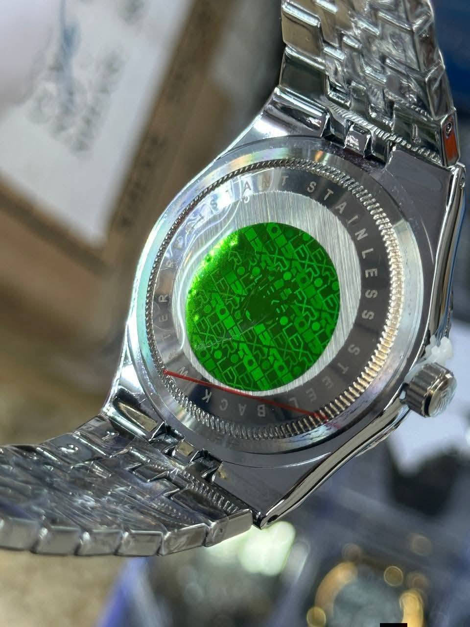 ساعة رولكس ماركه عالميه Rolex Land-Dweller
المواصفات
زجاج زفير مقاوم للخدوش
تاريخ الشهر
مقاومه لرذاذ الماء
مصنوعه من ستانلس ستيل مقاوم للصدء مع العلبه وكارتات الضمان والكتيبات والكيس مالتها (بكج ملكي)
جان سعرها ٣٣ حاليا فقط ٢٤ الف
شرط الفحص امام المندوب


**إذا كنت صاحب هذا الإعلان وتريد حذفه لأي سبب، رجاءا أرسل رسالة إلى الدعم الفني**
