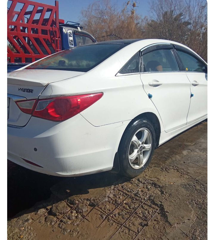 سيارة سوناتا للبيع موديل 2011 خليجي مصبوغة حزام سيارة حلوة   تبريد غير شغال رقم اربيل تحويل ثاني يوم سعرها 105 الاتصال على هذا الرقم ***********
