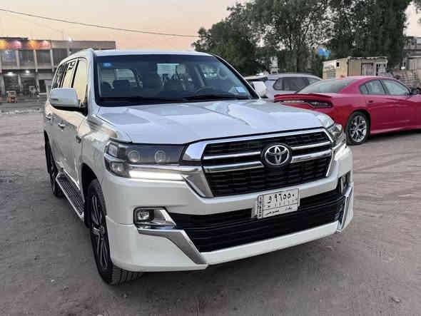 مونيكه 2009 محدث 2020 داخل وخارج سياره حلوه وجاهزه 
مكينه كير صدر كفاله تخم تاير جديد تبريد ثلج 
مكينه سته سلندر سياره بيه صبغ عام مكفوله من الگلبه والكص 
رقم بغداد تحويل مباشر 
*********** 
سعره 245
