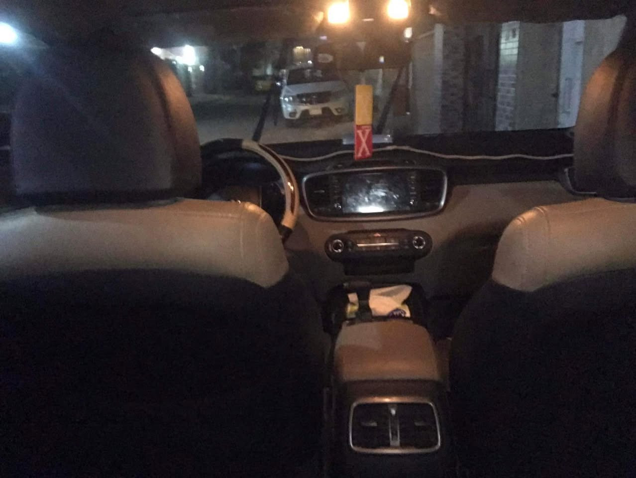 سورنتو 2020خليجي حبري
6V
سبعه راكب 
3قطع تبريد 
ماشية ثمانينات
حساس امامي
حساس خلفي
لد امامي خلفي شكل الحديث 
مري شفط
إشارة ترحيب
دوسات السياره 
شاشه كبيره تاب
كامره خلفيه
دواخل بيجي واسود 
تحكم جهتين 
اربع أنظمة قيادة/ ايكو تقليل صرف البانزين
حساس بارك
دوشمه جلد
وارضيات جلد تفصال 
باتري جديد
ويل كب كروم 
السيارة فور ويل مع دكمة لتفعيلها وتشغيلها
السيارة مكفوله من الحادث والتبديل والصبغ كير ومكينه مكفولات 
السيارة باسمي جديدة مشروع وطني رقم بغداد مداور ثاني يوم 
السعر ٢٣٩ وبيها مجال
مكاني بغداد للاستفسار الاتصال على الرقم ***********
