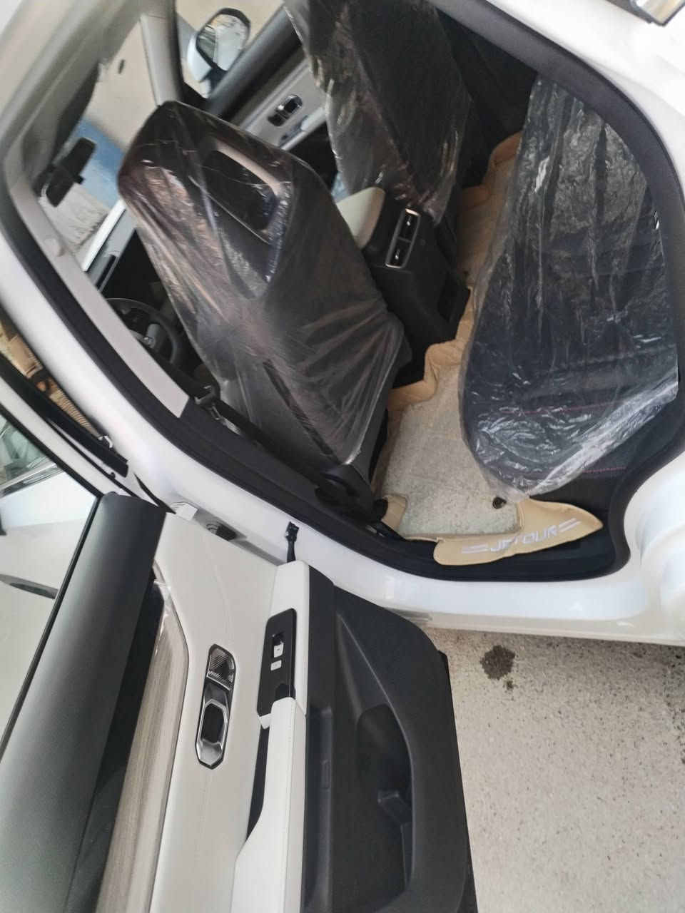 السلام عليكم للبيع سياره جيتور داشنك موديل 2026 السياره زيرو ماشيه 2700 السعر 25, مليون ***********
