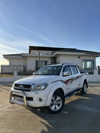 هايلوكس • ٢٠٠٩ • ماشي ١٨٠٠٠٠