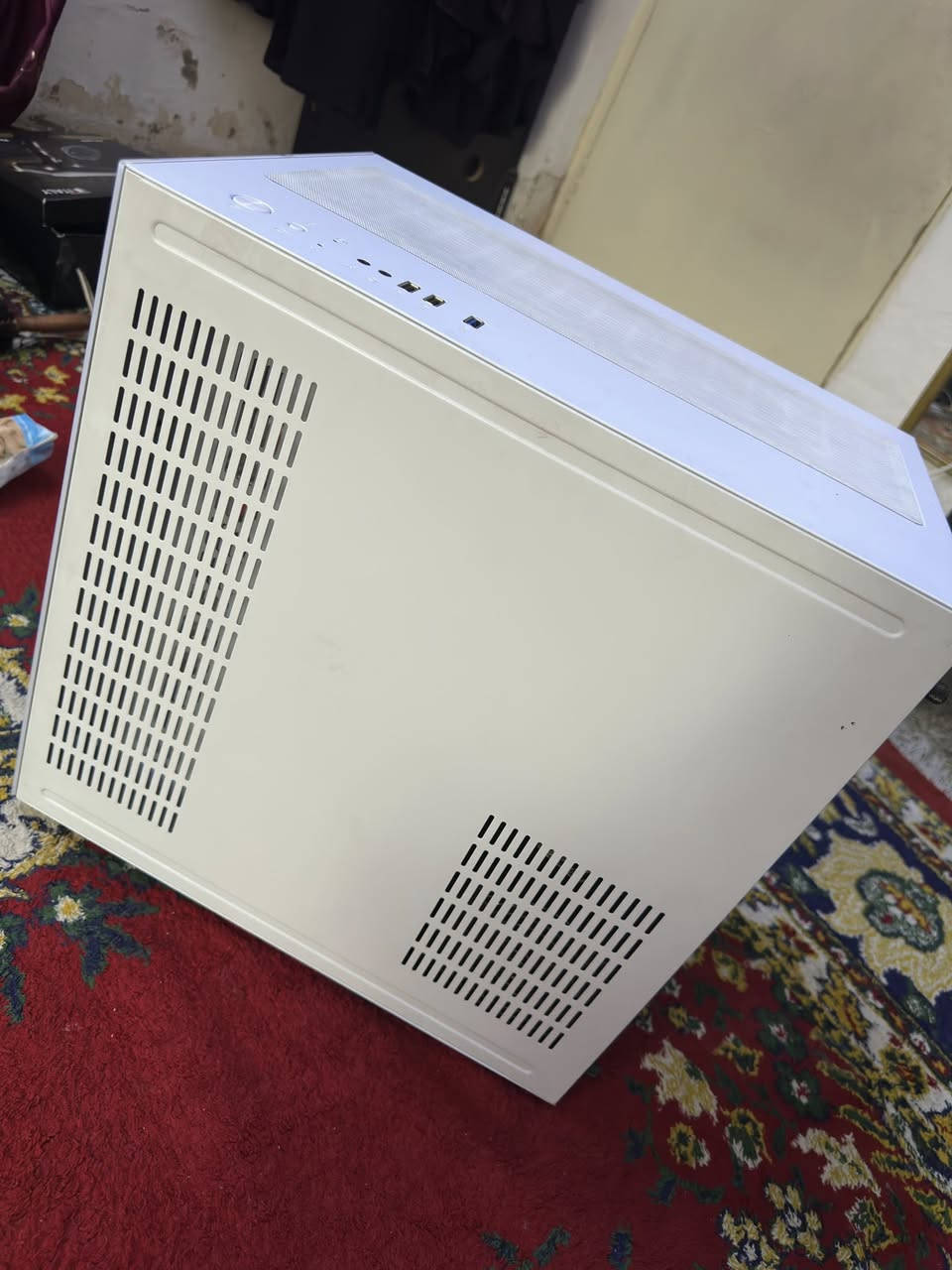 💻 المواصفات:
معالج Ryzen 5 5600X
كرت شاشة XFX RX 5700 XT – 3 Fans
مذربورد B450
رام 32GB (2×16GB)
تخزين M.2 NVMe 1TB
مبرد هواء Deepcool
باور سبلاي  700w
كيس عادي
⚡ الجهاز شغال تمام 100%
🎮 يشغّل الألعاب الثقيلة على إعدادات عالية
💼 مناسب للمونتاج، التصميم، والبرمجة للاستفسار *********** سعر 850 وبيها مجال
