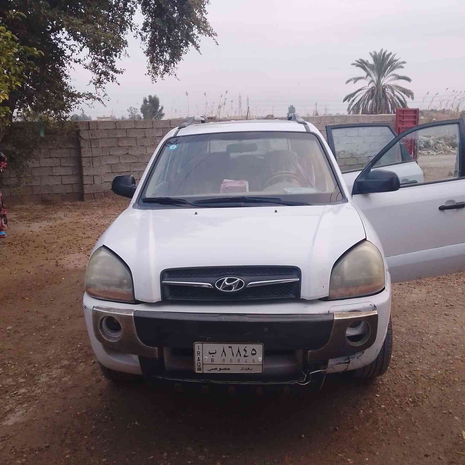 السلام عليكم للبيع هونداي توسان 2009 خليجي
رقم بغداد  تحويل مباشر كير محرك حدادية كله مكفول تخم تاير جديد دواخل جديدة كهربائيات كلها شغالة 

فول مواصفات فتحة  جاهزة للاخير اخون مكان السياره بغداد الشعله السلاميات بدون زحمه عليكم اني مكلف بالنشر.. الاستفسار اتصل  ***********
