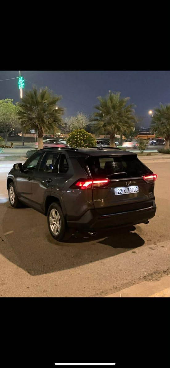 سلام عليكم 
راف فور 2021 
مواصفات XLE بانزين فقط
السونار ورقم الشاصي بالصور حادث خفيف الشاصي كفاله محرك كير حداديه تبريد كلهن كفاله مابيه اي نقص دهن جديد 
محرك 2500 
ماشيه 47 الف
بصمه / رادار جانبي (نقاط عمياء ) / رادار امامي / شاحن واير لس / اشاير بالمري / تبريد قطعتين / كشن كهربائي / لايد زنون / اوتو ستارت (Auto start) /اوتو ستوب(Auto Stop)/ هاند بريك بصمة / اوتو هولد(Auto Hold)/ مانع انزلاق+ABS/ حساسات خلفية+كاميرا /تحكمات استيرن / 6 وضعيات قياده / فور ويل 
السعر 192 ماكو هيج سعر ع هيج حادث بسيط
للتواصل *********** كربلاء, العراق
