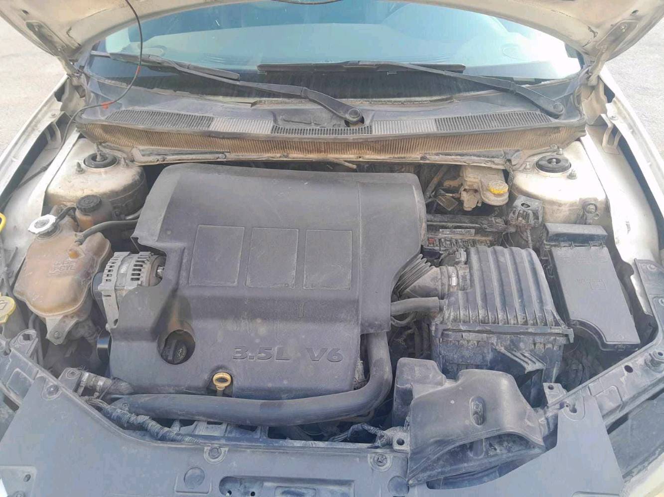  تفاصيل السيارة:  سيارة  C200 كرايسلر سبرينغ موديل 2010
مواصفات السيارة:  فتحة سقف تحكمات ستيرن محرك 6 سليندر 3500 گير اوتوماتيك 
بيها طخطخات بس مواصلة للدواخل والسيارة بيها تلحيظات + الرقم الماني  
الللون ابيض بي جراد 

للاستفسار:  ***********،  ***********بي واتساب 