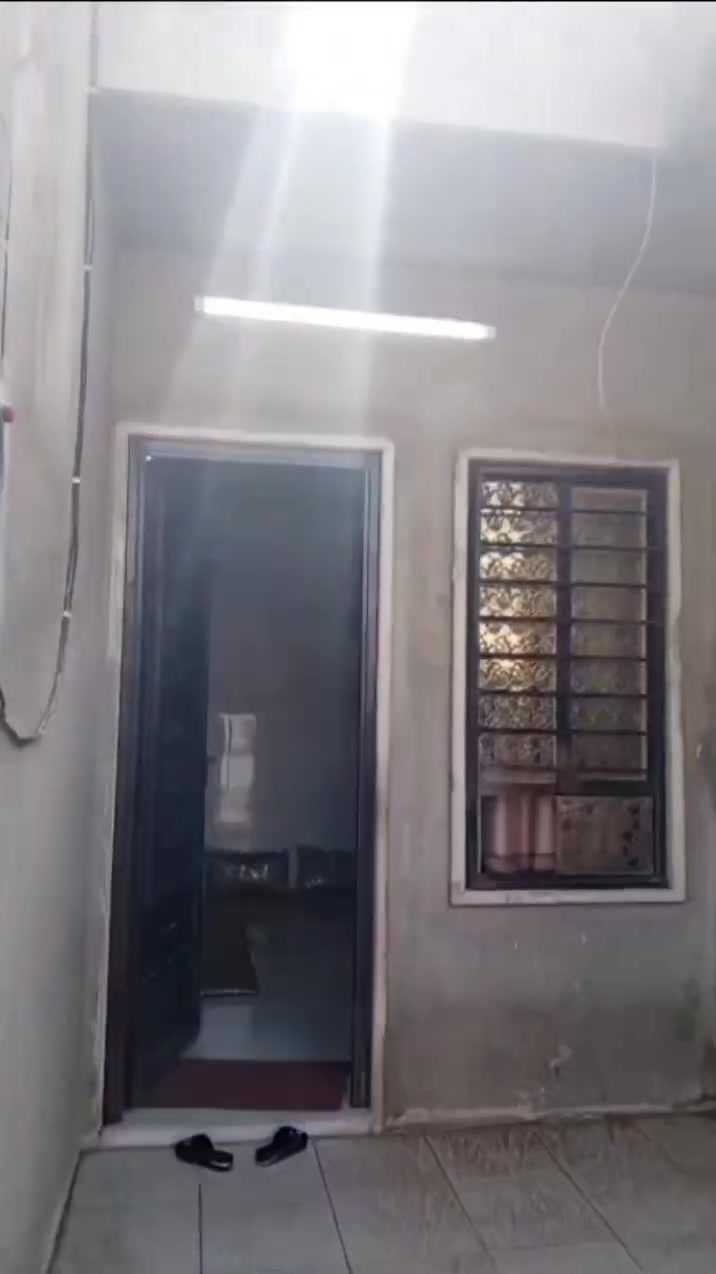 بيت للبيع الرشيدية قطاع السادس قرب جامع الحاج إدريس عل سايدين يم  ساحه مجول مساحه 85 متر غرفه واستقبال ومشتملات ومطبخ وهول 
للاستفسار اتصل على الرقم
***********
