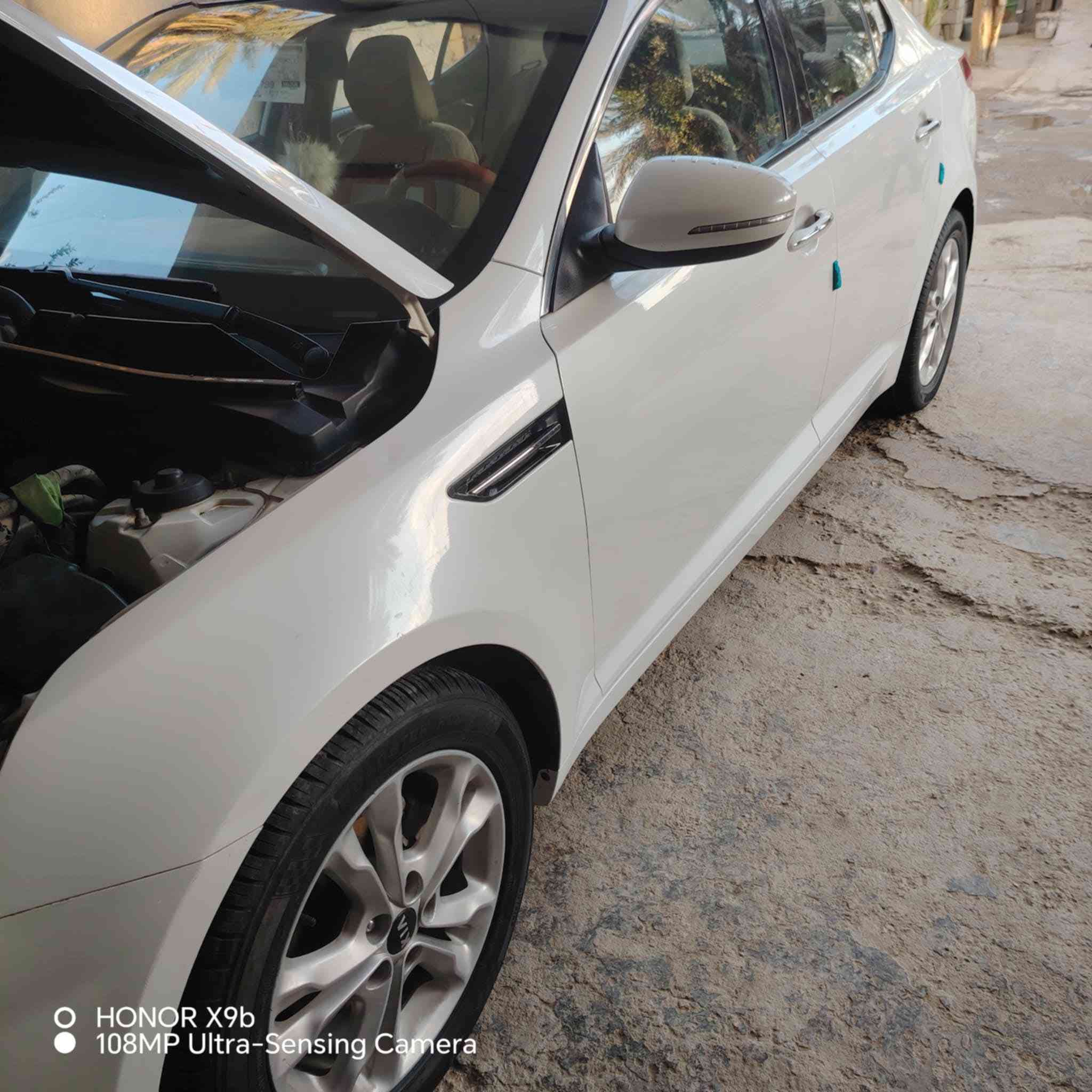 السلام عليكم اوبتيما كفالة عامة للبيع موديل 2011 رقم بغداد مداور ثاني يوم
مواصفات 

اشاير بالمري 

محرك 2000

قطعتين تبريد 

قماره بنوراما 

فتحة بالقماره 

كشن كهربائي

خزن ميموري 

حساسات خلفية 

السيارة فول وبعد بيه هواي مواصفات سيارة جاهزة واحلى من صور بهواي
الرقم ***********
العنوان بابل
