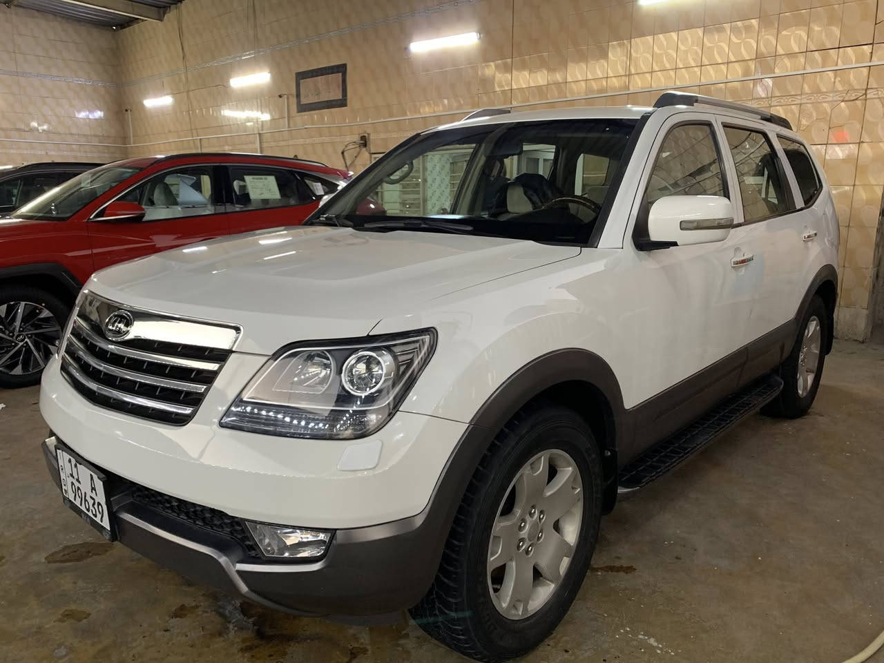 السلام عليكم ورحمة الله 
سياره مهافي ٢٠٠٩
 فول مواصفات ما عدا الفتحه 
كشن كهرباء داخل صاج 
فور ويل
زركات
ويل كبير 
جلد 
حساس 
٣ قطع تبريد ثلج
٧ راكب
السياره بيها صبغ فقط جاملغ امامي بدون حادث
مكينه كير جدد السونار موجود مع الصور
رقم بغداد 
السعر ١٢٥ 
***********
