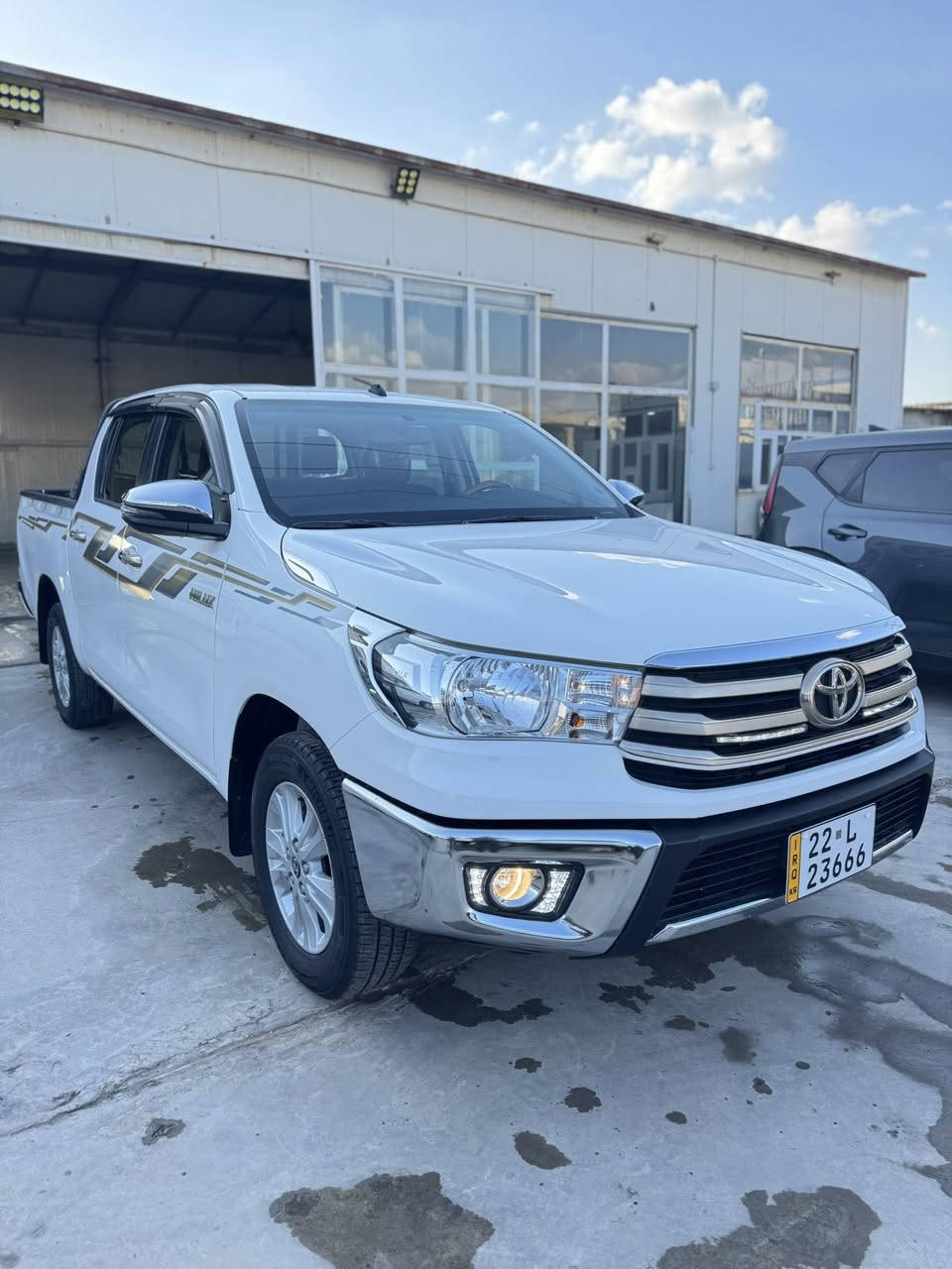 السلام عليكم للبيع بيكم كويتي الساير  داخل ماروني رقم شمالي ماشيه2000زيرو كيلو بعدهي زيرو السعر 3دفاتر وبيها مجال الاستفسار عل رقم الهاتف ‭0770 472 0277‬
***********
