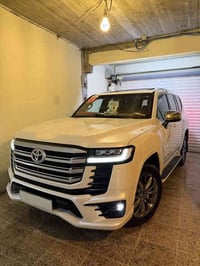 لاندكروزر VXR • توین توربو • ٧٠٠٠ كم