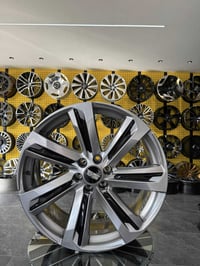 الاطارات ويل كاديلاك اسكاليد   موجودة   حجم24  اصلى شركة وكاله بلادى  ...