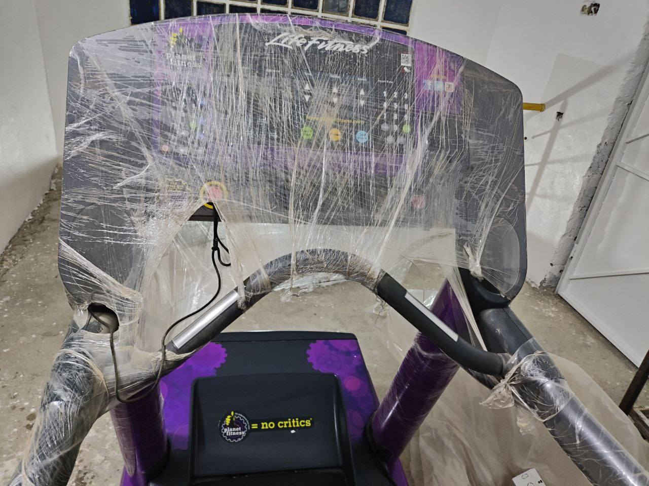 جهاز جري أمريكي لايف فتنس تريدميل للبيع
السعر مليون دينار المكان الموصل
الجهاز نظيف / المراسلة عالخاص


**إذا كنت صاحب هذا الإعلان وتريد حذفه لأي سبب، رجاءا أرسل رسالة إلى الدعم الفني**