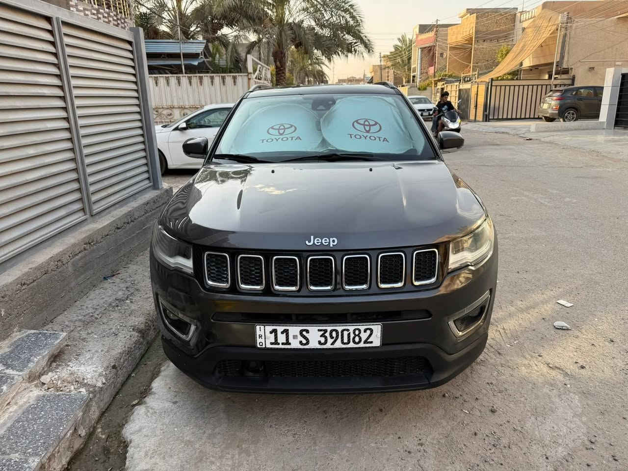 � للبيع: جيب كومباس 2021 - فئة Limited 🚗
Jeep compass 2021 Limited

سيارة مميزة ونظيفة جدًا، استخدام شخصي ومحافظة عليها بشكل واضح 👌

سيارة رقم بغداد وبسمي تحويل ثاني يوم 

🔹 الموديل: 2021

🔹 النوع: جيب كومباس

🔹 الفئة: Limited (الأعلى)

🔹 الاستخدام: شخصي

🔹 الحالة: ممتازة جدًا

📌 التفاصيل:

* حادث امامي خفيف (بدون دواخل )

* صبغ حافه البنيد جهه السائق

حافه الجاملغ عكس السائق

*بارد حافه الجاملغ صفحه السايق

*ايرباكات مكفوله سليمه 

* باقي السيارة بحالة ممتازة

* نظافة عالية جدًا من الداخل والخارج

🔥داخل لونين

✨ المواصفات:

🚘 زراعه عدسات اناره ممتازه

🛋 مقاعد جلد لونين + تحكم كهربائي

❄️ مكيف أوتوماتيك 

📱 شاشة كار بلي

🔘 تشغيل بصمة + دخول ذكي

📸 كاميرا خلفية + حساسات

🚗صندوك كهربائي اوتماتيك

🛣 مثبت سرعة

🔐 أنظمة أمان (ABS + مانع انزلاق + وسائد هوائية سليمه)

✨ السيارة تستاهل، ونظافتها تبين عليها من أول نظرة

❗ رجاءً لا تقارنها بالسيارات التعبانة اللي بيها ايرباك طاك

💵💵💵 تحب تعرف السعر دز عالخاص او اتصل وتشلع عيني واذا عاجبتك تاخذهه باللي يناسبك واني الممنون. لان ضعاف النفوس يكسرون بحلال الناس. 

📞 للتواصل والاستفسار من صاحب السياره : ***********
