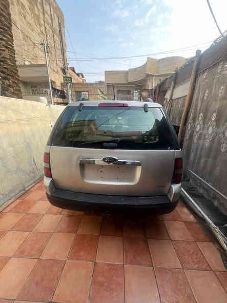 سلام عليكم اخوان اكس بلور فورت للبيع بدون رقم الرقم ع دوله  يعني الي ياخذهه هوه يرقمهه مال مزاد ل2007 كير ومحرك خير من الله داخل بيجي المرغوب تخم تاير جديد و اي نقص مابيه عارضهه ب 72 العنوان بغداد كماليه الستفسار ع هاذ الرقم ***********
