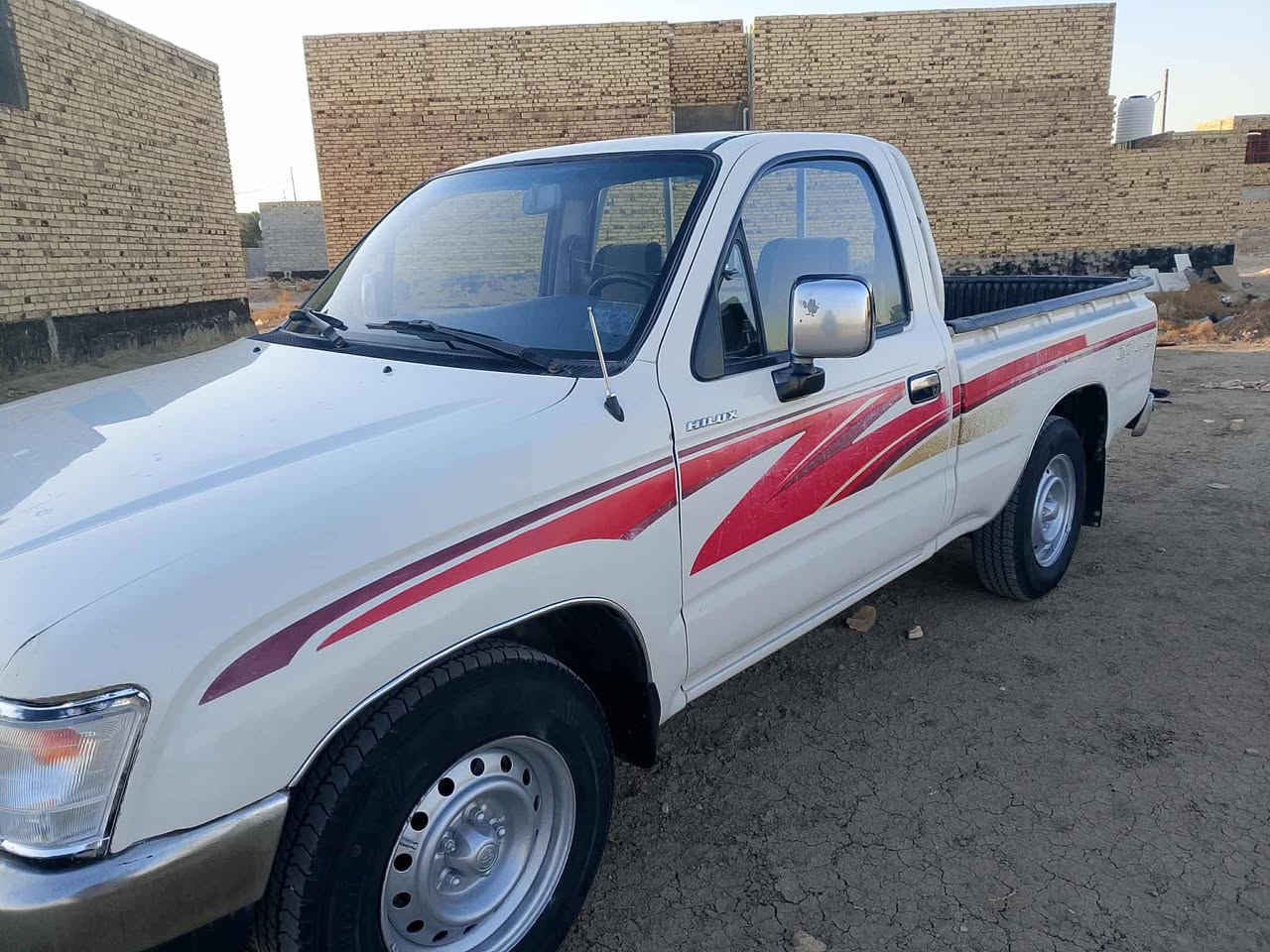 السلام عليكم للبيع بيكم تيوته موديل 2001 خليجي رقم بابل سنويه مجدده لل28 تبريد سياره جاهزه تخم تاير جديد حداديه جديده سياره مكفوله من ضربه وتبديل مكان السياره الديوانيه للاستفسار الاتصال على الرقم *********** مكلف بالنشر
