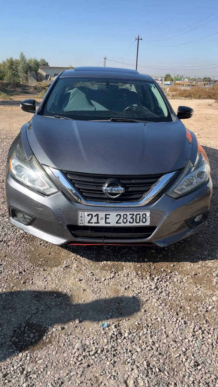 سلام عليكم 
التيما 2017 رقم سليمانية فول مواصفاتSL
 كشن جلد وكهرباء وتدفئة وستيرن تدفئه ورادار جانبي وفتحة سقف
ضرر قطعة وحدة بدون دواخل صدر تايرات محرك كير مكفول بدون ايرباك ماشية 102 الف مايل 
مكاني ديالى - كنعان
 السعر 143 وبيها مجال بسيط
***********
