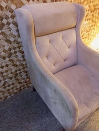 كرسي تخم • أثاث