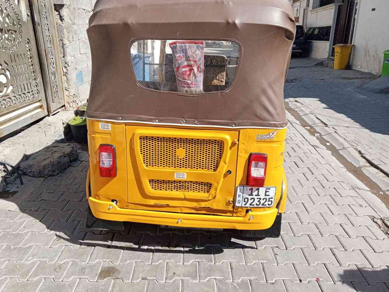 سلام عليكم تك تك للبيع مديل 21 والله نضيفه كهربائية كله شغاله محرك نضيف سعر7 250  المكان بغداد  شراي يتصل على رقم ***********
