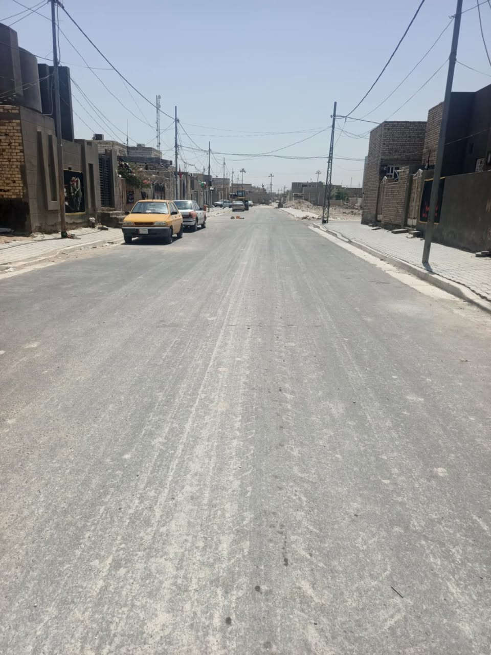 دار للبيع المساحه 100 متر مربع
يحتوي على غرفه وصاله وستقبال ومطبخ وصحياة وحمام العنوان حي العسكري الثالث شارع 30 مرجعة مكتب الكعبي للعقار *********** وتساب اتصال
