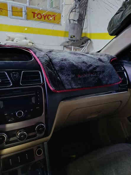 من رخصه مدير الكروب جيلي امكراند c7 موديل ٢٠١٦ بسمي رقم اربيل الدولي سنويه لحد ٣٠ كير  ومكينه كورلا نحله تدفئة وتبريد شغال بي مكالمات شخوط اثر ستوته وخاملخ الخلفي وره السكن شبرين صبغ بدون دواخل حداديه جديد تخم تاير جديد مشط استيرن جديد شاده سعرها ٦٨ وبي مجال بسيط مكان السيارة كلار  وهذا رقمي *********** تحياتي لكم
