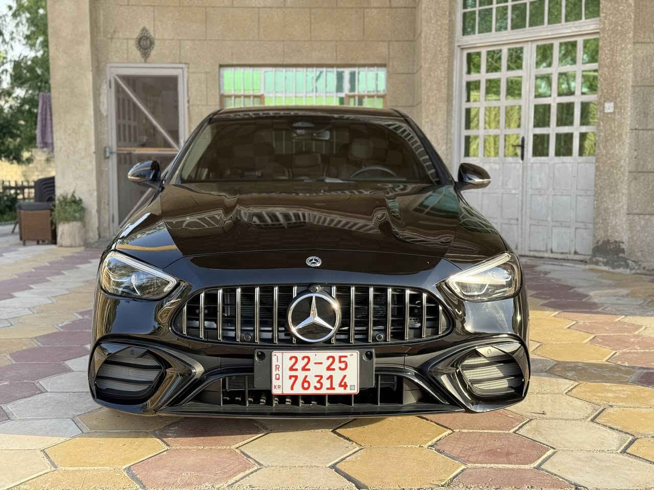 مرسيدس C300 موديل 2024
ماشية 7000 ميل فقط
تترقم جميع محافظات الإقليم

حادث بنيد وجاملغ فقط
وشوية صبغ بباب السايق
عليها كت AMG كامل

المواصفات:
• محرك 4 سلندر تيربو 2000
• كير أوتوماتيك 9 سرعات
• شفتات ستيرن
• إنارة أمامية زينون مع إشارة LED
• كراسي أمامية كهربائية مع تدفئة + تبريد + مساج
• إنارة داخلية محيطية 64 لون
• فتحة سقف
• 5 أنظمة قيادة
• نظام النقاط العمياء
• حساسات أمامية + خلفية + جانبية
• صندوق كهربائي يفتح بحركة القدم 
• اصطفاف أوتو
• شاحن وايرلس
السعر 310$
للاستفسار ‭0771 033 9911‬
