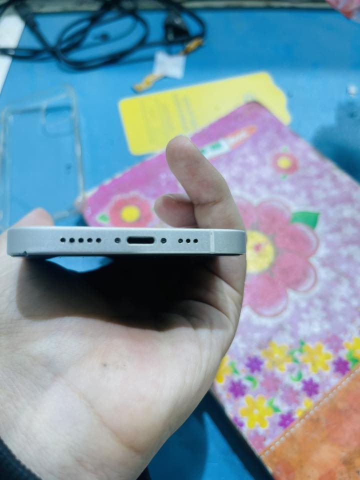 ايفون 12 عادي ممفتوح ذاكره 128 جهاز كلش نضيف  بطاريه 72  ميصرف شحن كلشي شغال مكاني بغداد المدائن سعر 275  وبي مجال


**إذا كنت صاحب هذا الإعلان وتريد حذفه لأي سبب، رجاءا أرسل رسالة إلى الدعم الفني**