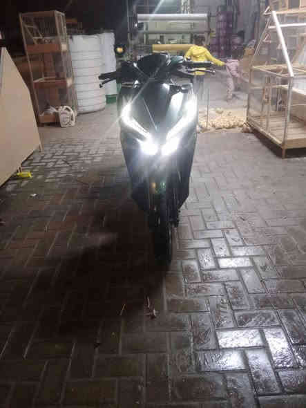 دراجه هوندا ياباني نظيفه السعر ٦٠٠ الف الشراي يتصل هذا رقمي ***********
