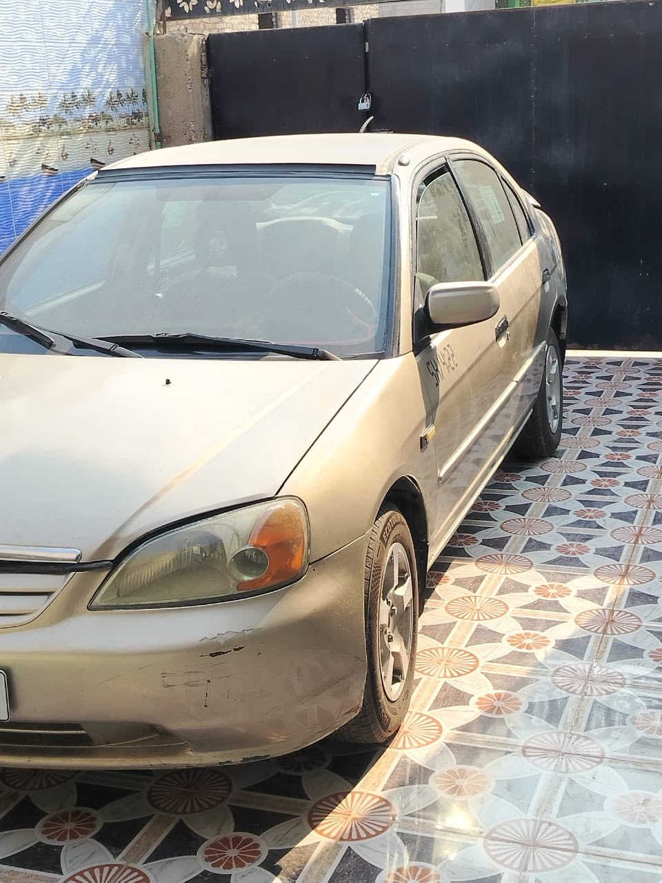 سياره نوع هوندا سفك موديل 2001 تحويل شوكت مايعجبك سنويتها لل27 سياره مكينه كير جدد وشرط فول وكشر كذالك سياره حلوه بس نقصها عقل اما شغل تشتغل بس مسافه وتطفي وترجع تشتغل الاغلبيه كالو عقل اما غير هشي ماعرف السعر 42 مكاني رمادي 5 كيلو واعتذر ع الاطاله ***********
