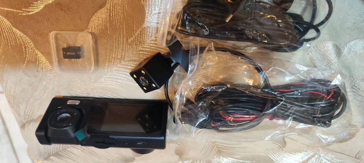 داش كام  ماركة VAVUPO S1 
3 كاميرات امام وخلف وداخل السيارة السعر 25 توصيل 5 الاف


**إذا كنت صاحب هذا الإعلان وتريد حذفه لأي سبب، رجاءا أرسل رسالة إلى الدعم الفني**