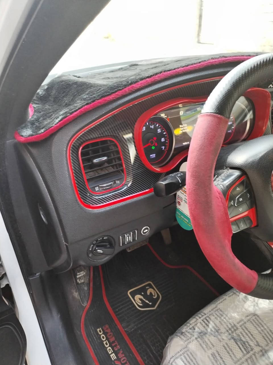 السلام عليكم يالله البيع جارجر15 اصال السونار. موجود تفاصيل موجودة مكينه. 3600.نظيفه..الكير. نظيف. السياره ناعمه.فول.عده الفتحه. ***********. *********** والسيارة. بل محموديه رقم السياره بغداد الكليزي تحياتي للجميع. بل توفيق.
