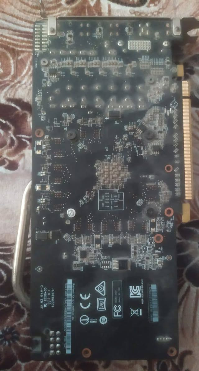 عندي rx 570 مراوس بقوه ونطيك فرق مكاني بابل


**إذا كنت صاحب هذا الإعلان وتريد حذفه لأي سبب، رجاءا أرسل رسالة إلى الدعم الفني**