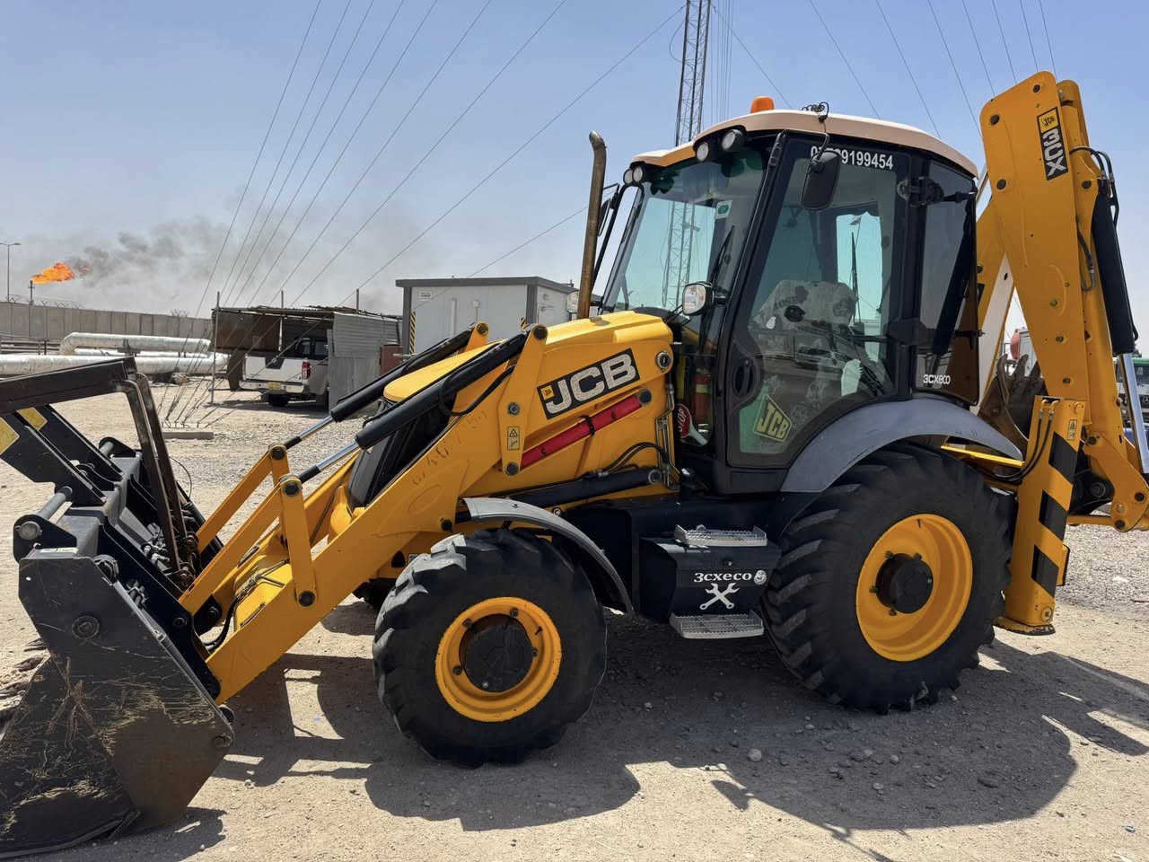 سلام عليكم.   جي سي بي للبيع مديل 2011 مكفوله كفاله عامه   كير عادي  مشتغله 3000ساعه نضافه 90‎%   لاستفسار اتصل ع رقم ***********
