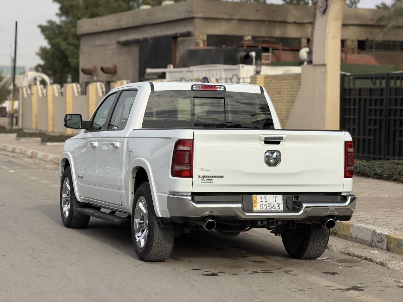 للبيع

دوج رام لارمي موديل 2022 رقم بغداد بأسمي
مكينة 8 سلندر 5700 ايتورك 
كفالة عامة بدون صبغ مياه تقرير تعمل وتسير من امريكا اني مستوردها ع ايدي 
كشنات جلد تدفئة تبريد
كشنات خزن ذاكرة
ستيرن تدفئة 
رادار امامي ونقطة عمياء

السيارة كاملة من كلشي وع ايدي اني مستوردها من امريكا 

مكاني بغداد
للاستفسار
***********
