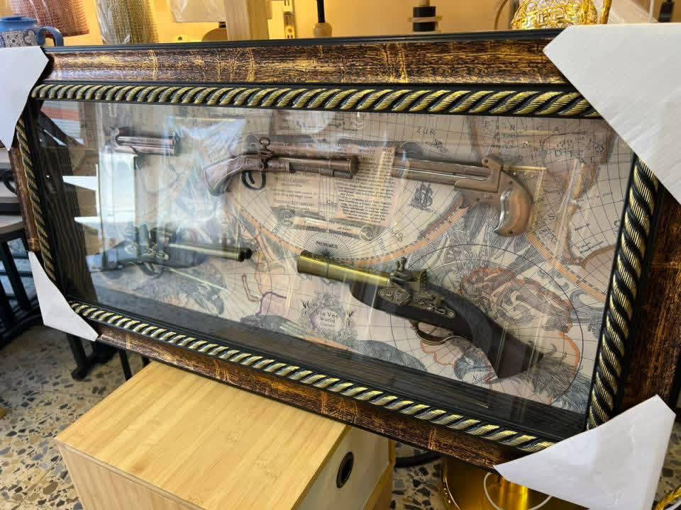 نظافة 100%
غير مستخدمة وخالية من أي عيوب أو خدوش

مجسم وليست حقيقية مثبتة بالبراغي 

إطار عميق 

السعر 90 ألف 

توجد خدمة توصيل


**إذا كنت صاحب هذا الإعلان وتريد حذفه لأي سبب، رجاءا أرسل رسالة إلى الدعم الفني**