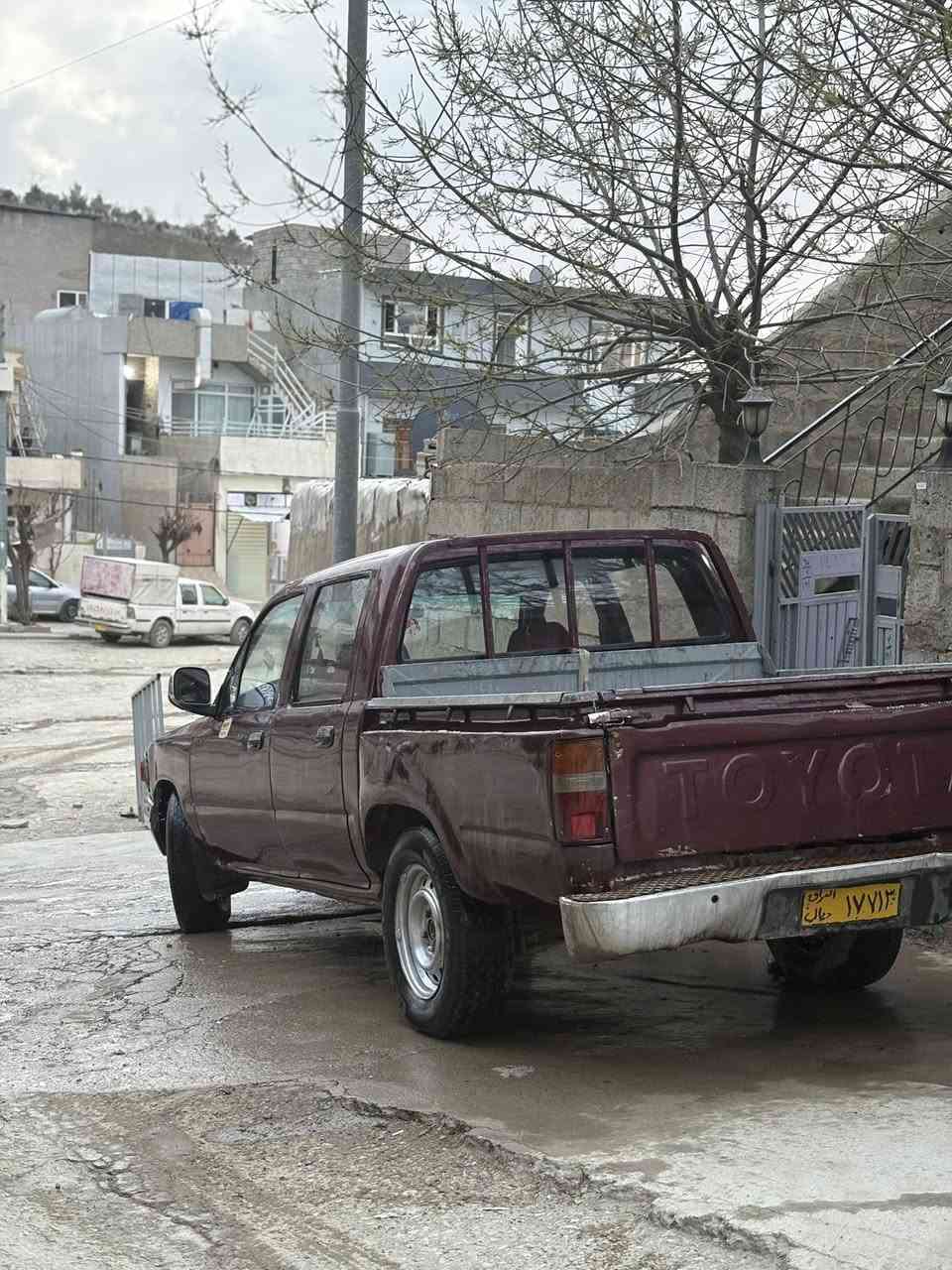 توێتا پیکاب مۆدێل ١٩٩٠
ئاڕم پلاستیکی هەولێر 
مەکینە 3Y شەش گێڕ 
بە شەرتی مووس و بڕاوە  
نرخی ٢٩ گاڵاو معامەلە  
0773 699 2718
