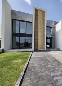 دار للبيع في مجمع البدور (waterfront ) ٢٥٠ متر استلام نهاية السنه  للا...