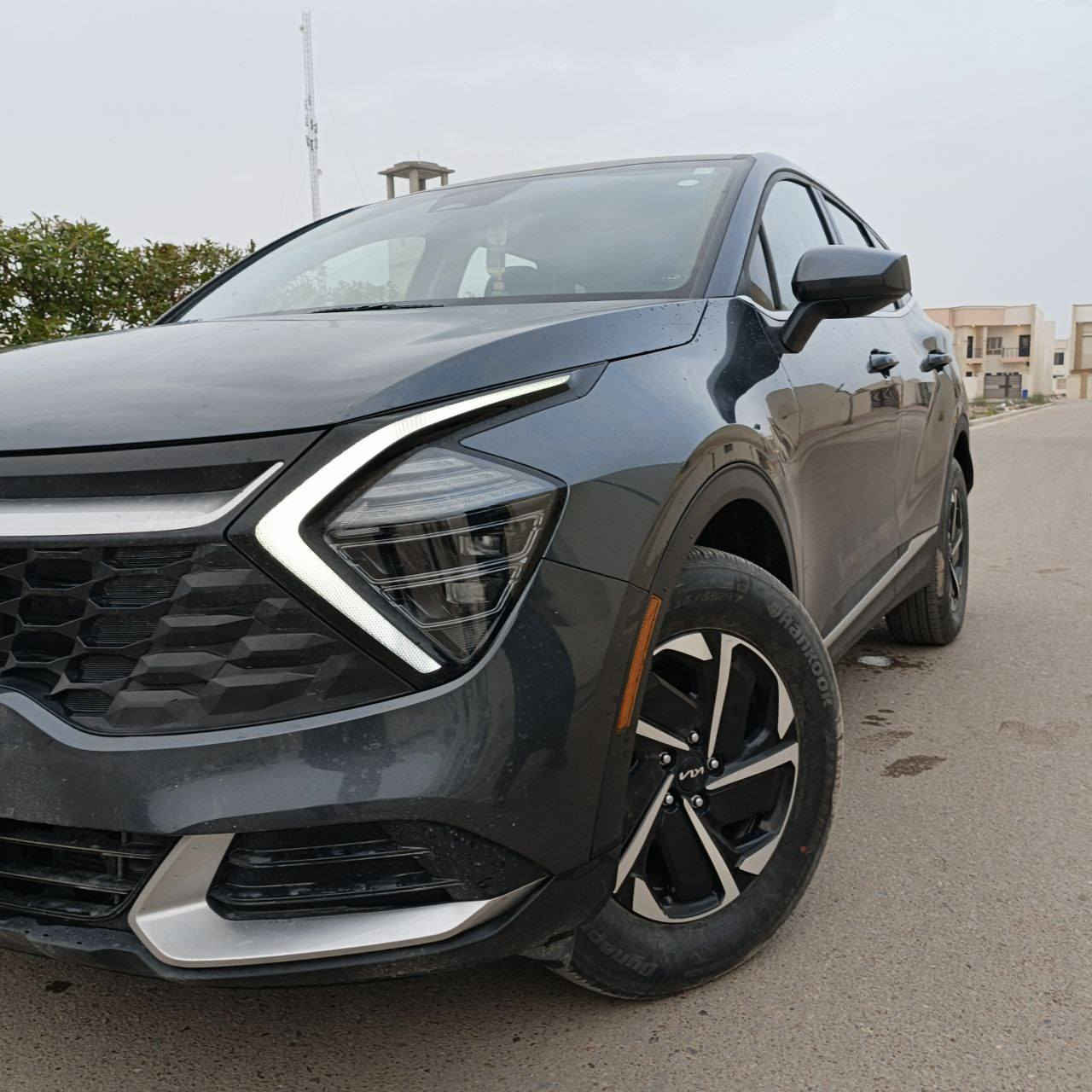 للبيع كيا سبورتج موديل 2024 ((هايبرد)) وارد امريكي رقم انبار
‼️الضرر:: كما موضح بل صوره فقط بارد

عدد الممشى!! )(11m)
▪️المواصفات:: شاشه كبيره//الكير موس //كامرتين خلفيه دواره //رادارات جانبيه واماميه//لايتات لد//هيترات بل كشنات //ويل كب//تبريد بيانو و قطعتين//تحكمات ستيرن//4انضمه قياده//فور ويل4×4//حساسات خلفي امامي//اوتو هولد//شحن وايرليس//تحديد مسار//سياقه ذاتيه//توقف ذاتي

!! بيها بعد مواصفات!! 

‼️المكان: الفلوجه
📞 للاتصال(*************)واتساب
