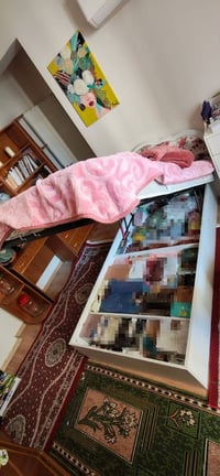 مكتبة خشب صاج • بوفية معرض • سرير تركي مخزن